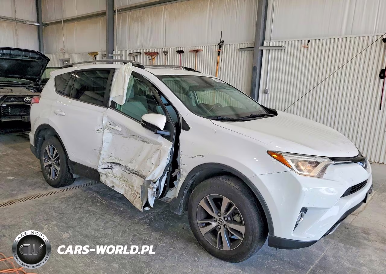 2018 Toyota Rav4 Xle VIN:JTMRFREV2JJ189518 - 4