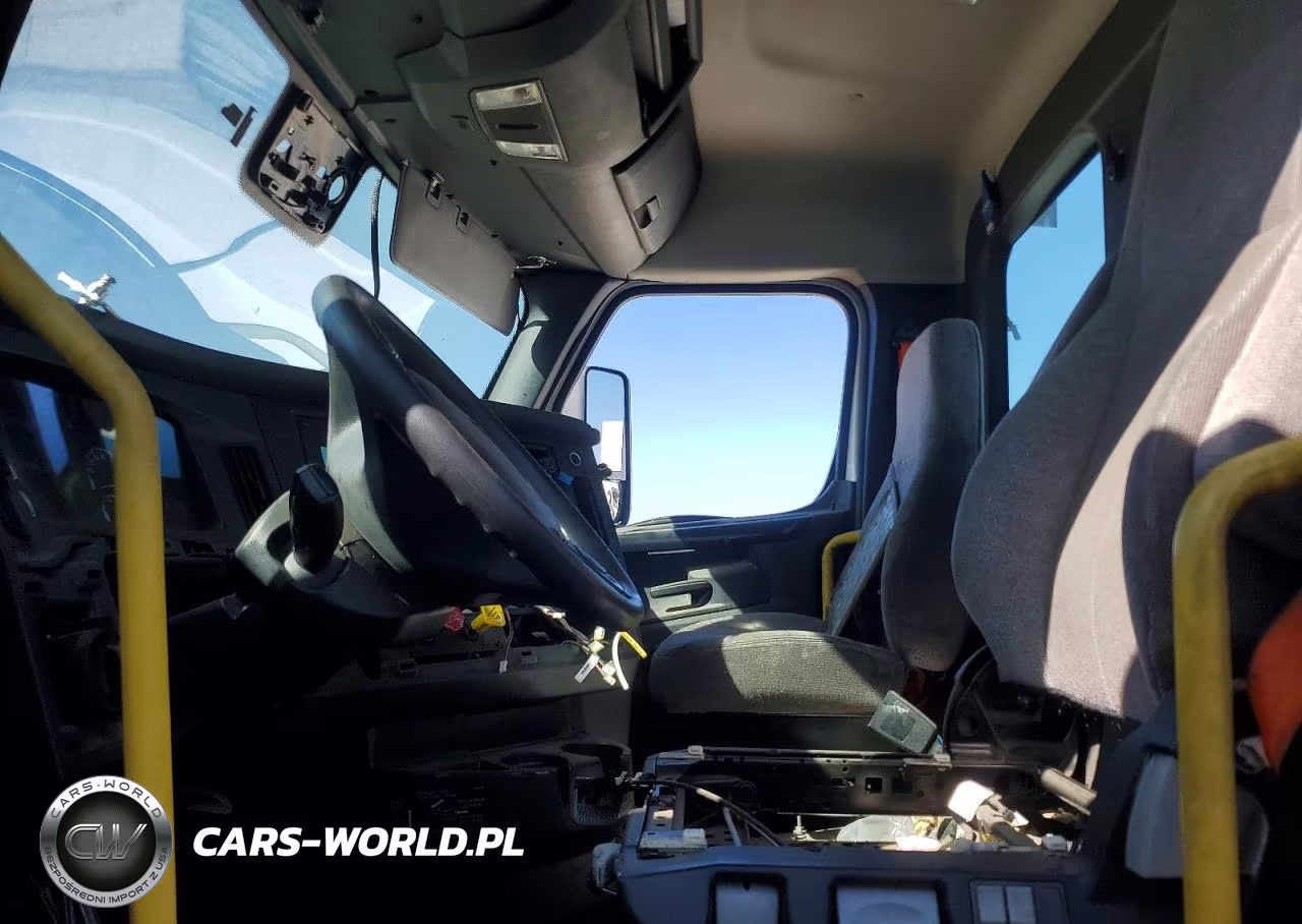 2023 Freightliner Cascadia 116 Semi Truck VIN:1FUJHTDV4PLNY5039 - 7