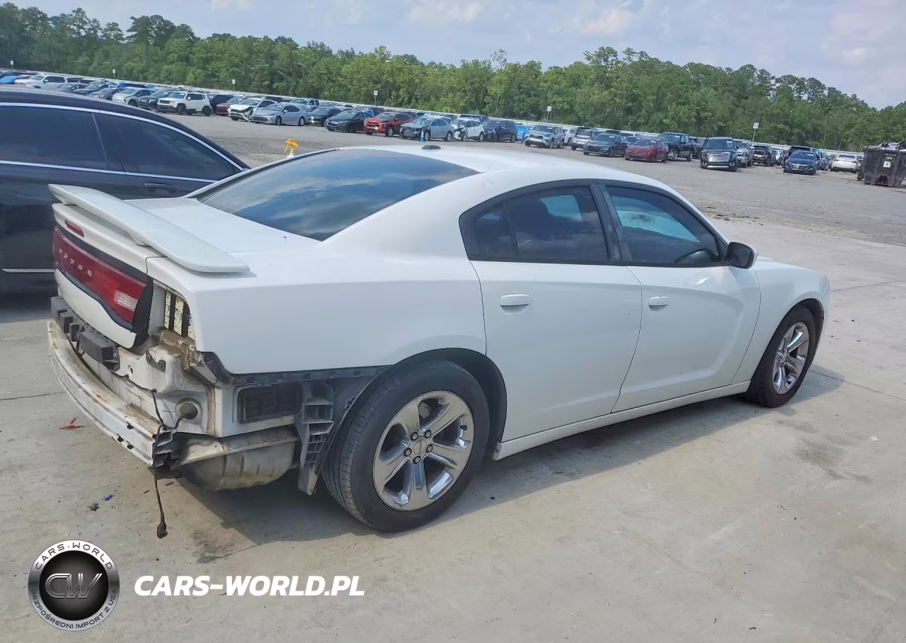 2013 Dodge Charger Se VIN:2C3CDXBG2DH725772 - 3
