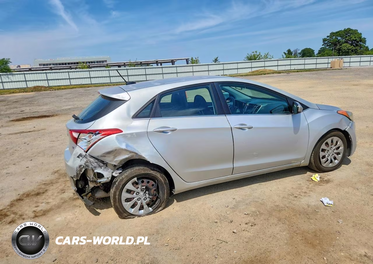2016 Hyundai Elantra Gt Base VIN:KMHD35LH8GU252875 - 3