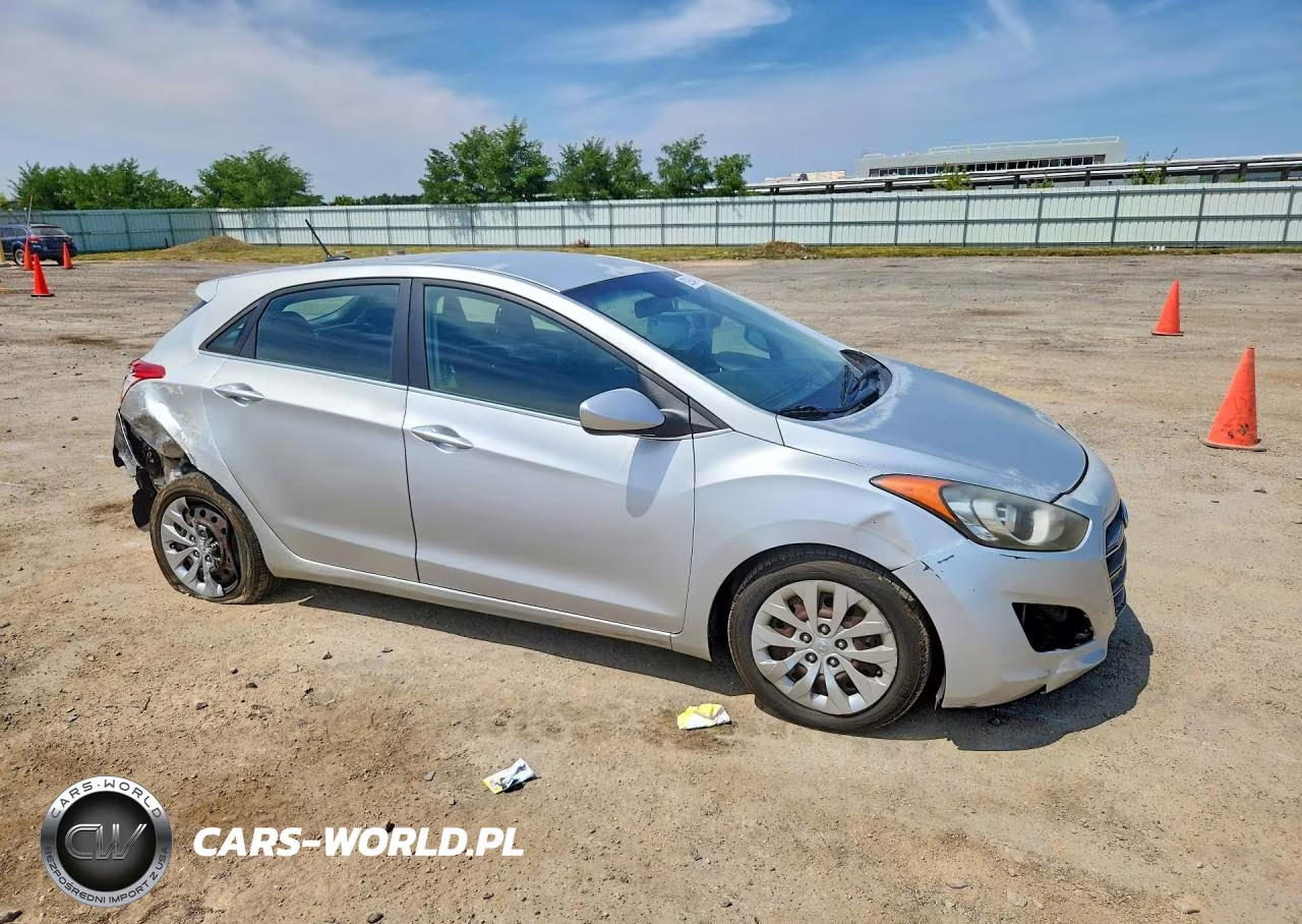 2016 Hyundai Elantra Gt Base VIN:KMHD35LH8GU252875 - 4