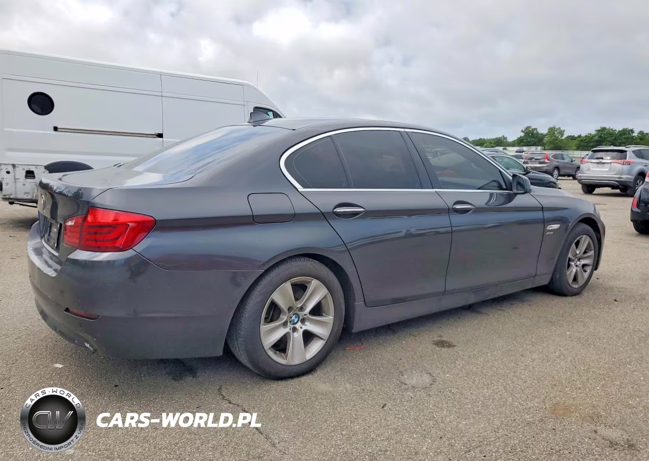2012 BMW 528 Xi VIN:WBAXH5C50CDW08543 - 3