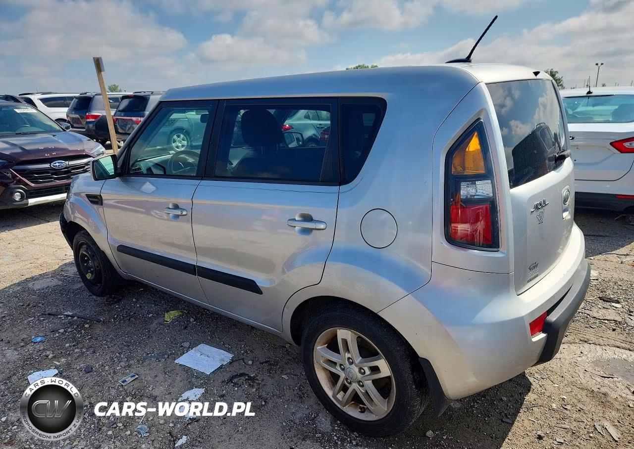 2011 Kia Soul + VIN:KNDJT2A24B7262802 - 2