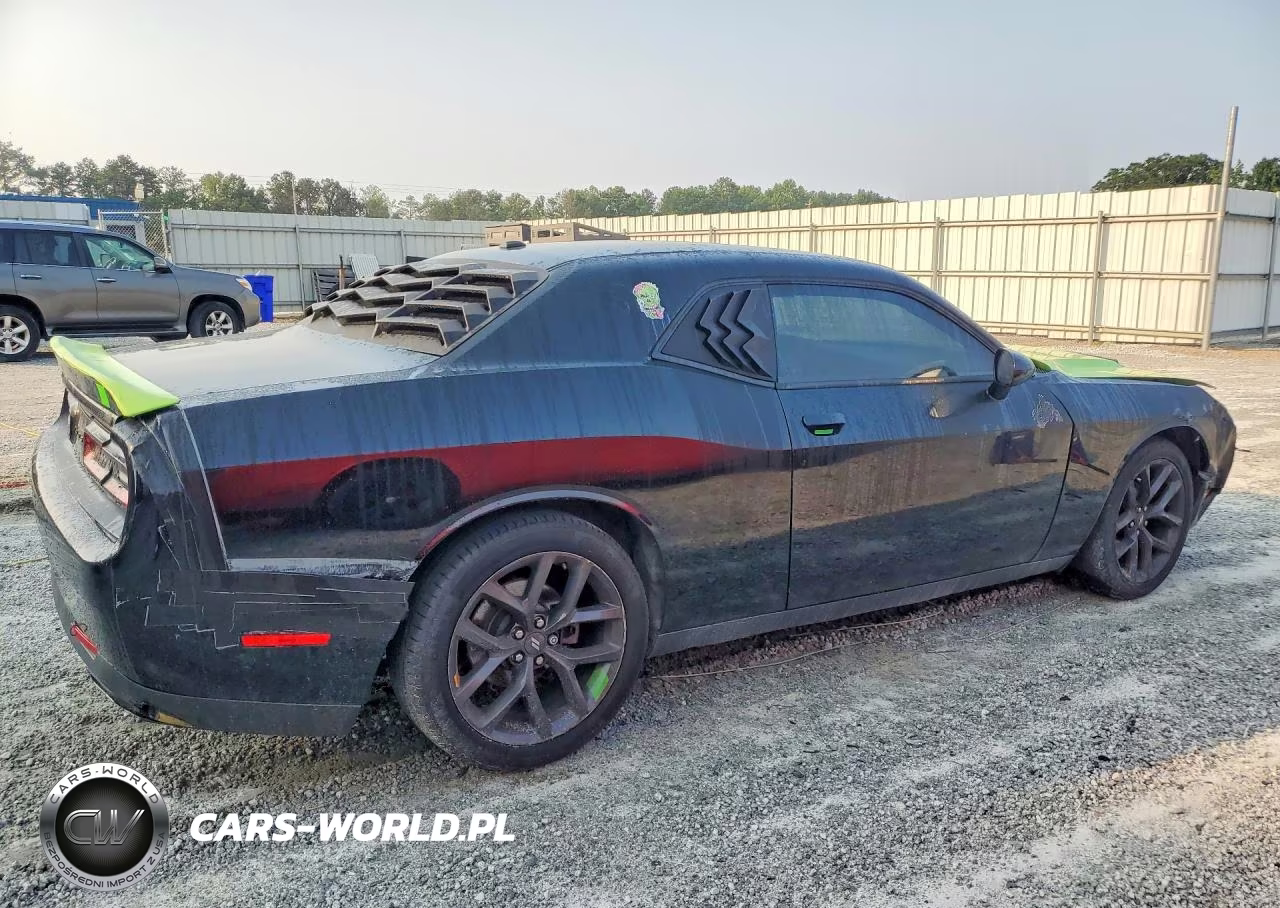 2021 Dodge Challenger Sxt VIN:2C3CDZAG7MH572982 - 3