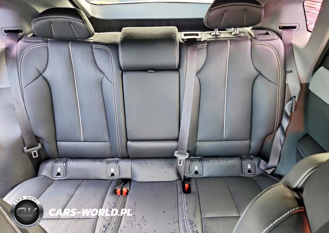 2025 Cadillac Optiq Luxury VIN:3GYK3DMR2SS159138 - 10