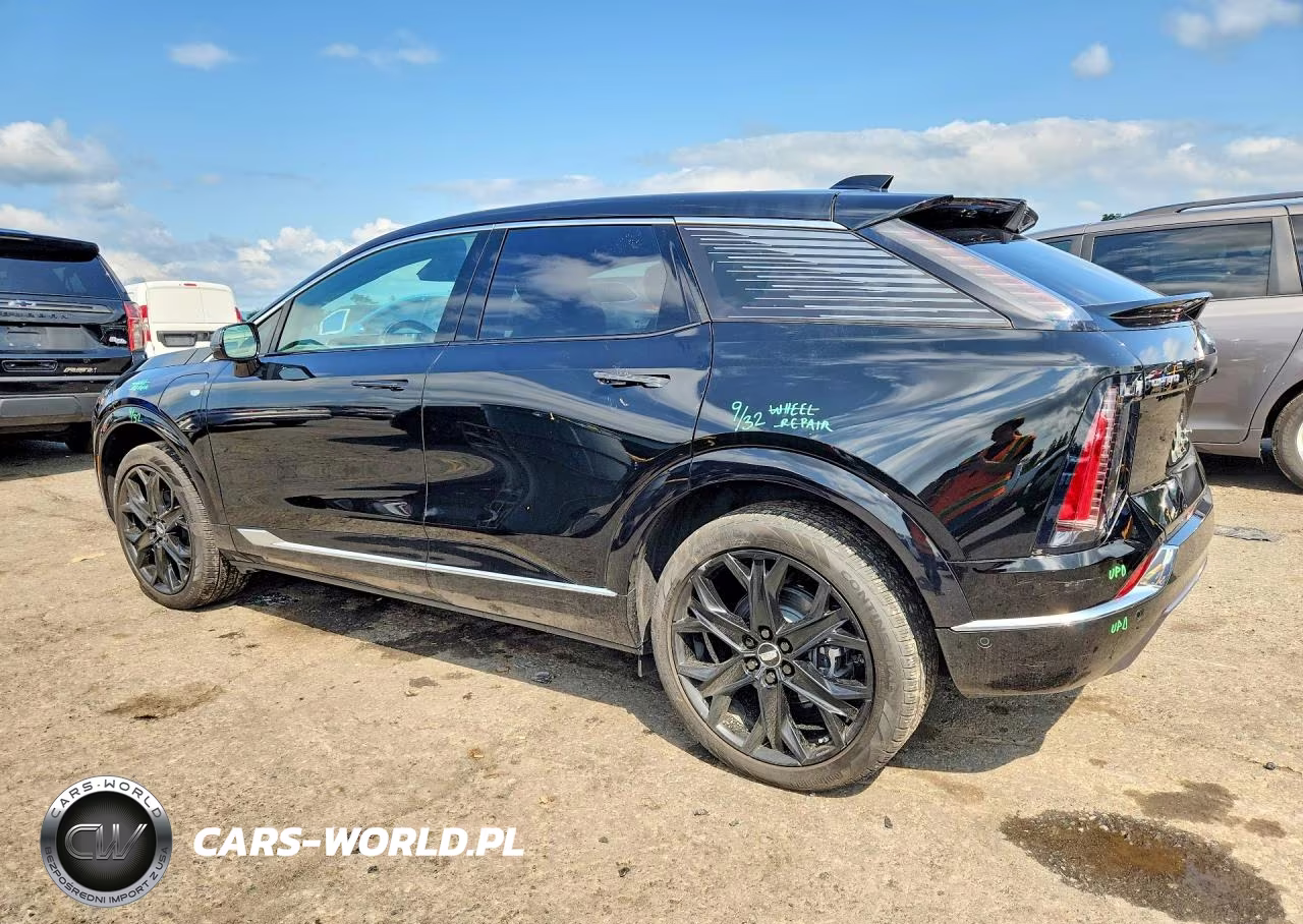 2025 Cadillac Optiq Luxury VIN:3GYK3DMR2SS159138 - 2
