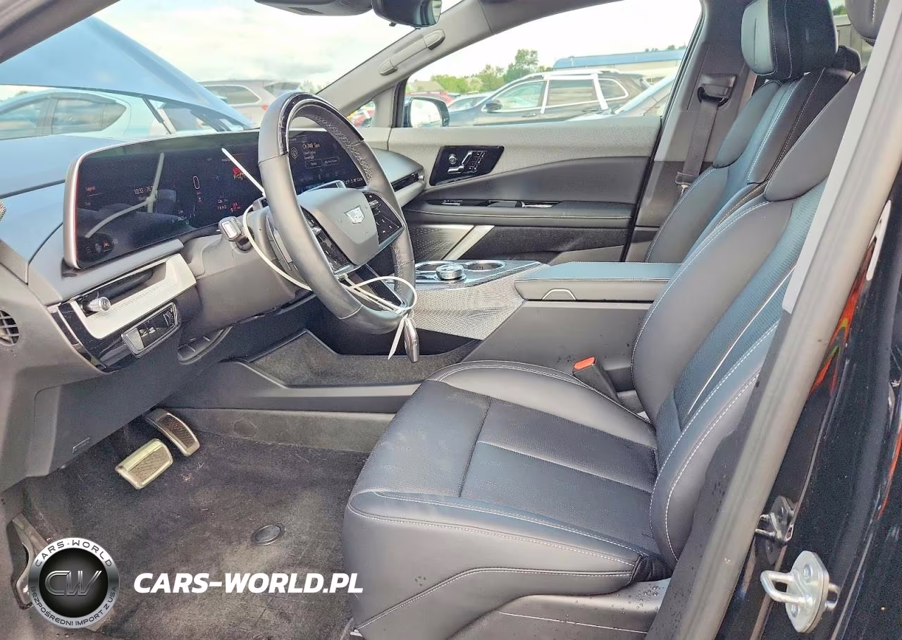 2025 Cadillac Optiq Luxury VIN:3GYK3DMR2SS159138 - 7