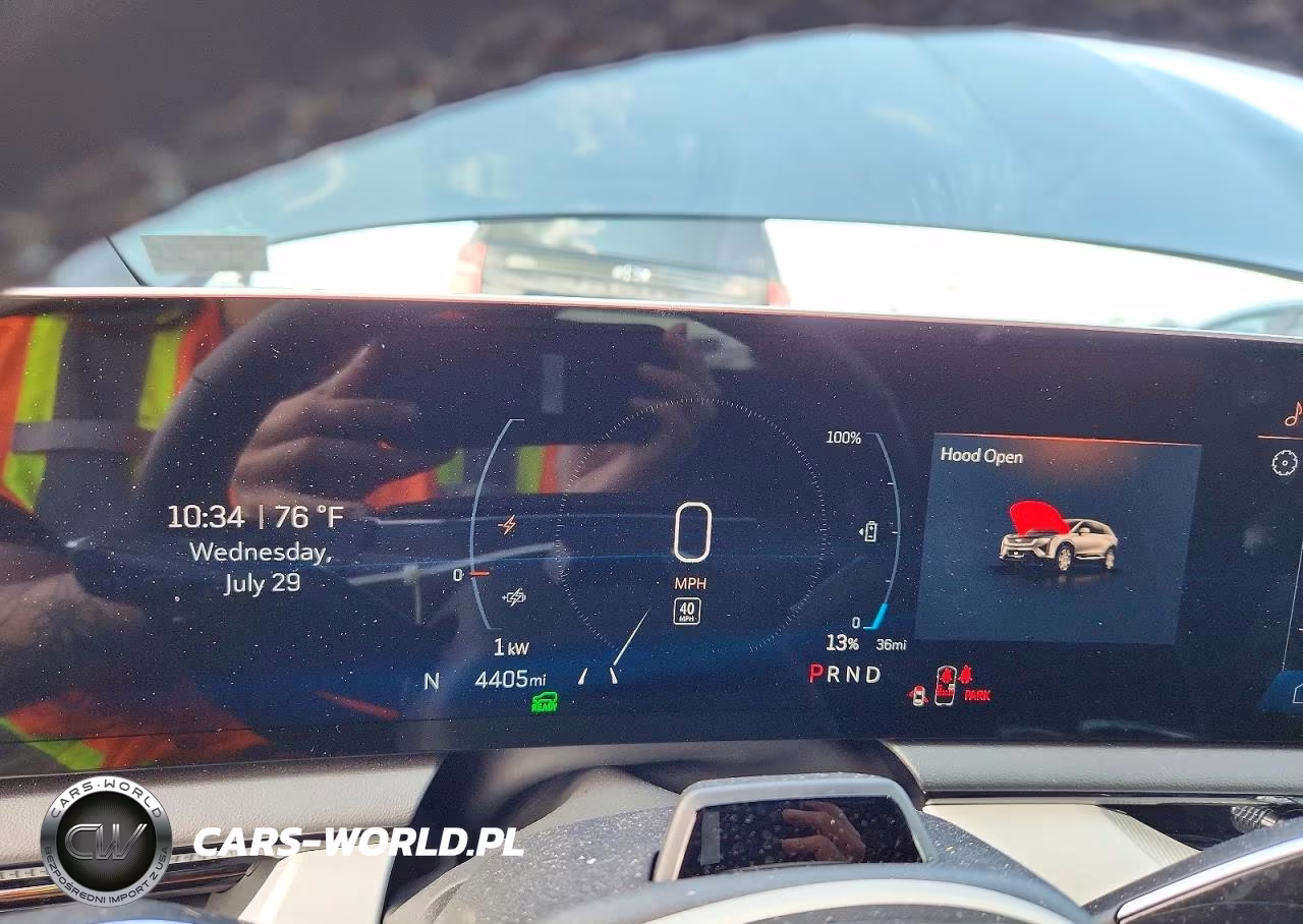 2025 Cadillac Optiq Luxury VIN:3GYK3DMR2SS159138 - 9