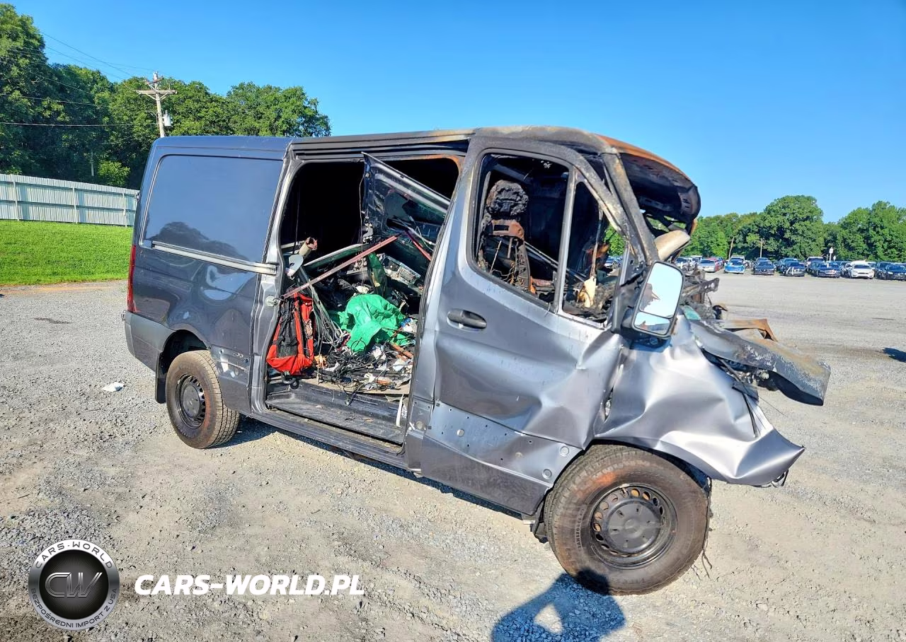 2021 Mercedes-Benz Sprinter 2500 VIN:W1Y4EBHY1MT074472 - 4