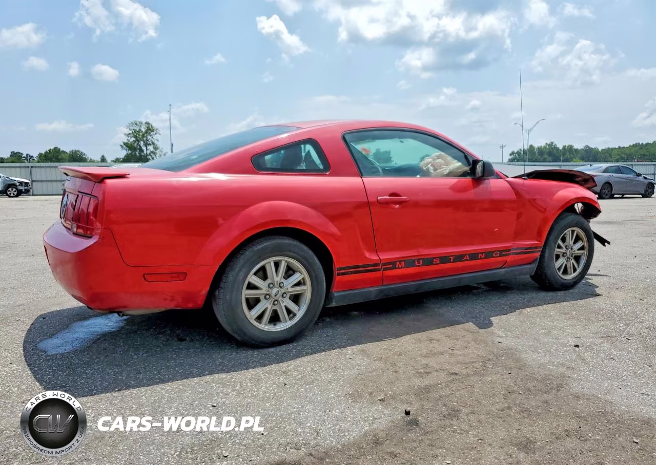 2007 Ford Mustang VIN:1ZVFT80N975212983 - 3