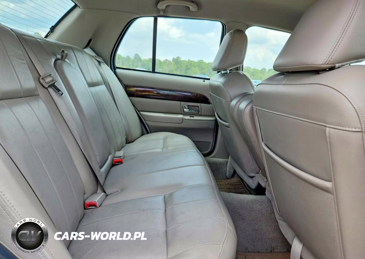 2007 Mercury Grand Marquis Ls VIN:2MEFM75V17X618983 - 10