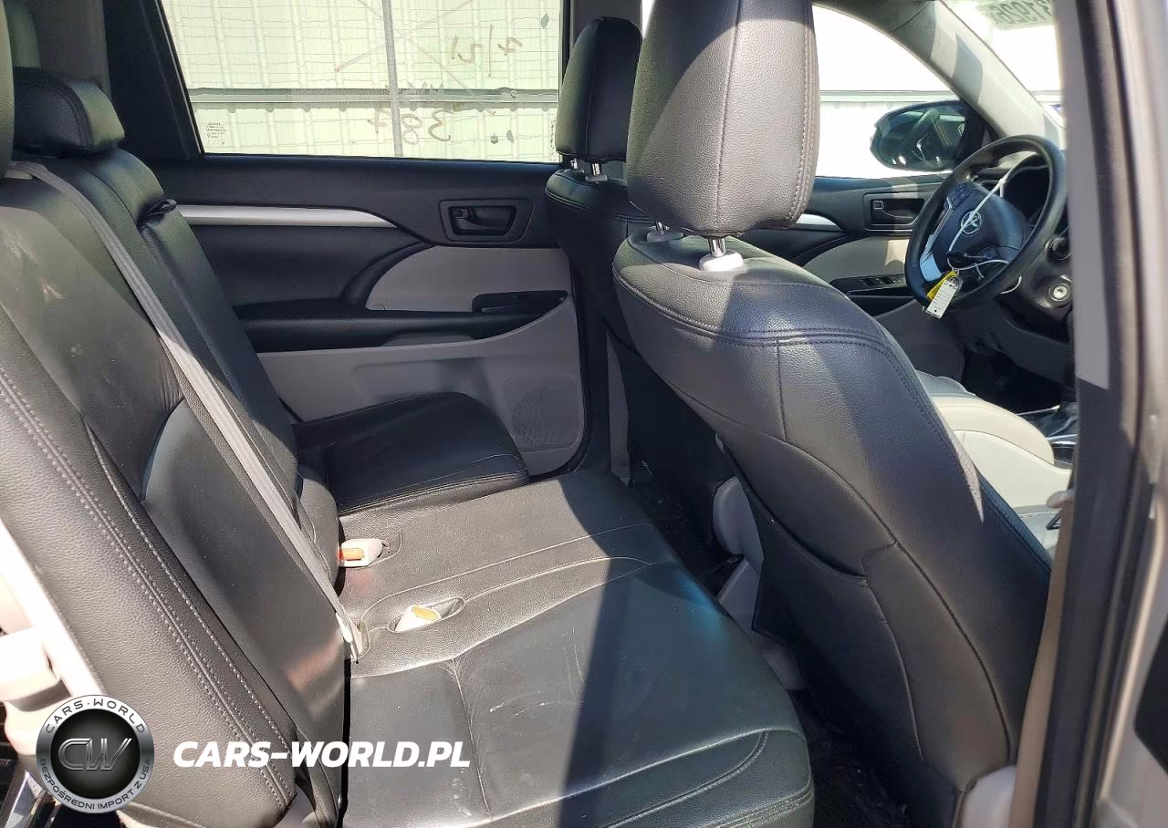 2016 Toyota Highlander Le VIN:5TDZARFH2GS017640 - 10