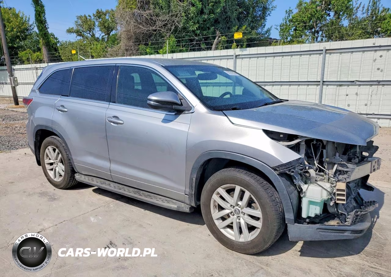 2016 Toyota Highlander Le VIN:5TDZARFH2GS017640 - 4
