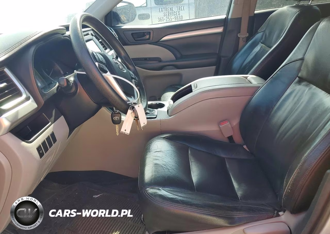 2016 Toyota Highlander Le VIN:5TDZARFH2GS017640 - 7