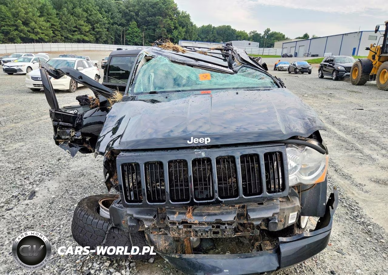 2008 Jeep Grand Cherokee Laredo VIN:1J8HS48N68C151061 - 5