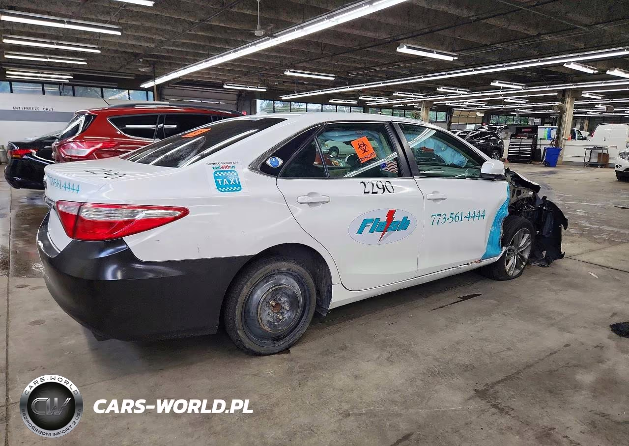 2015 Toyota Camry Xle VIN:4T1BD1FK1FU172725 - 3