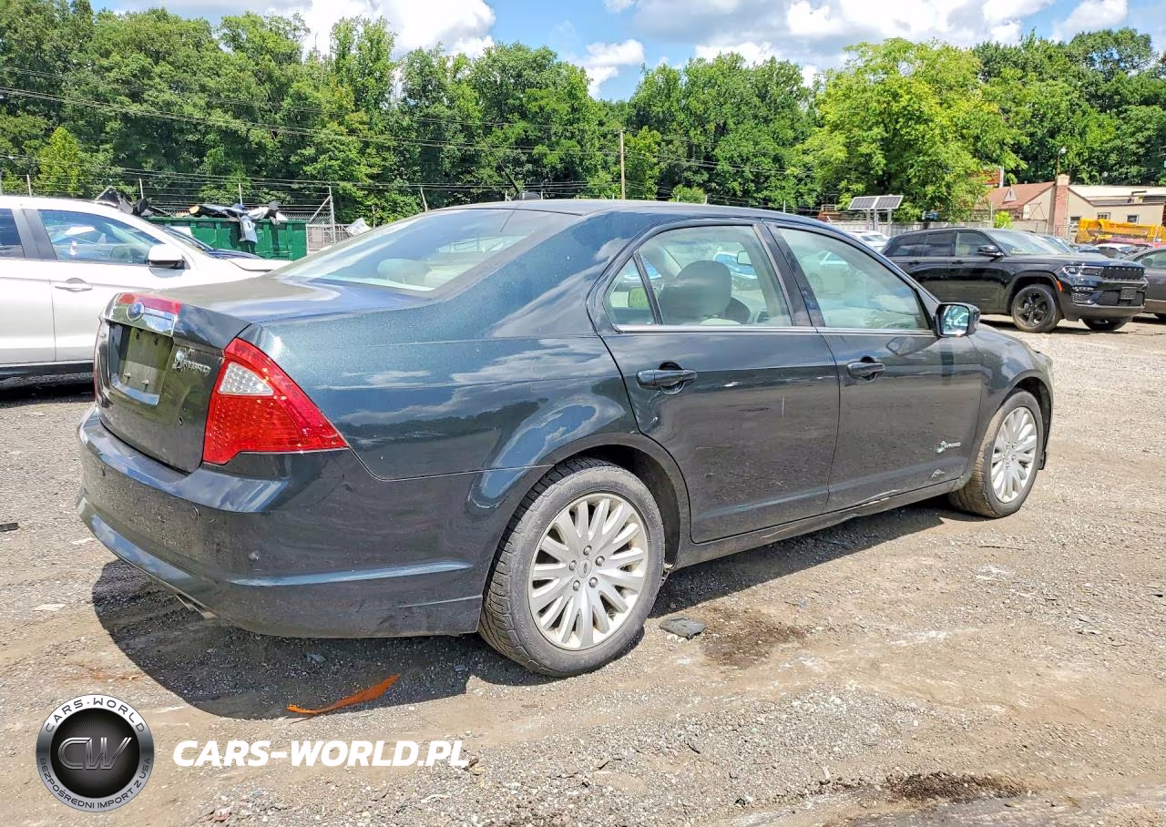 2010 Ford Fusion Hybrid VIN:3FADP0L32AR295385 - 3
