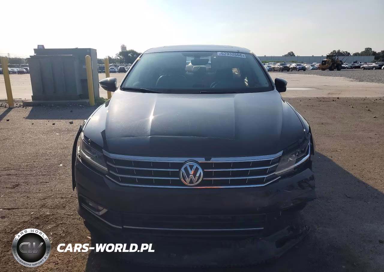 2018 Volkswagen Passat Se VIN:1VWBA7A31JC032900 - 5
