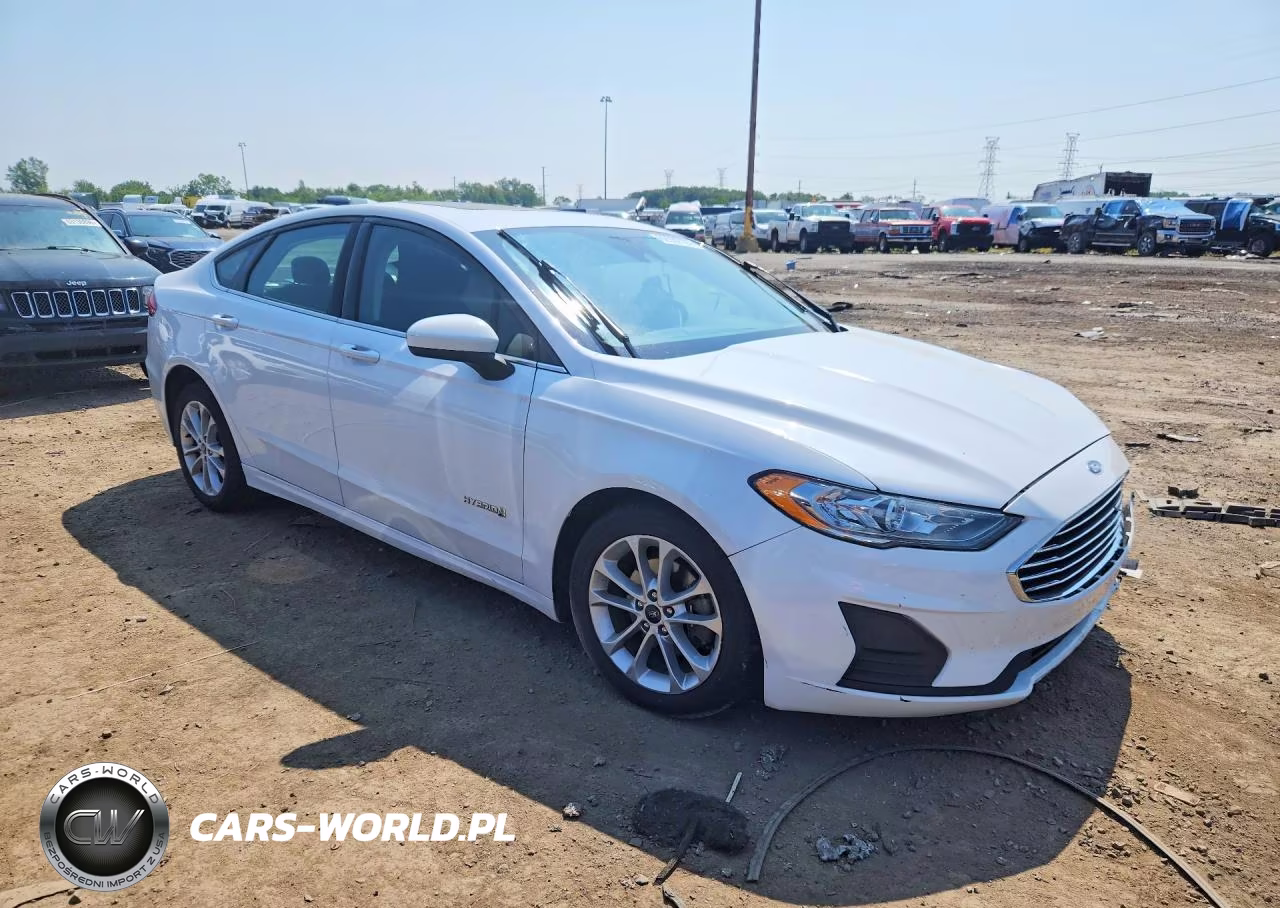 2019 Ford Fusion Se VIN:3FA6P0LU9KR130680 - 4
