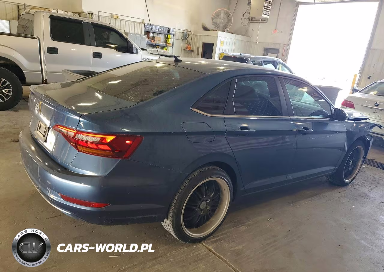 2019 Volkswagen Jetta S VIN:3VWC57BU8KM023806 - 3