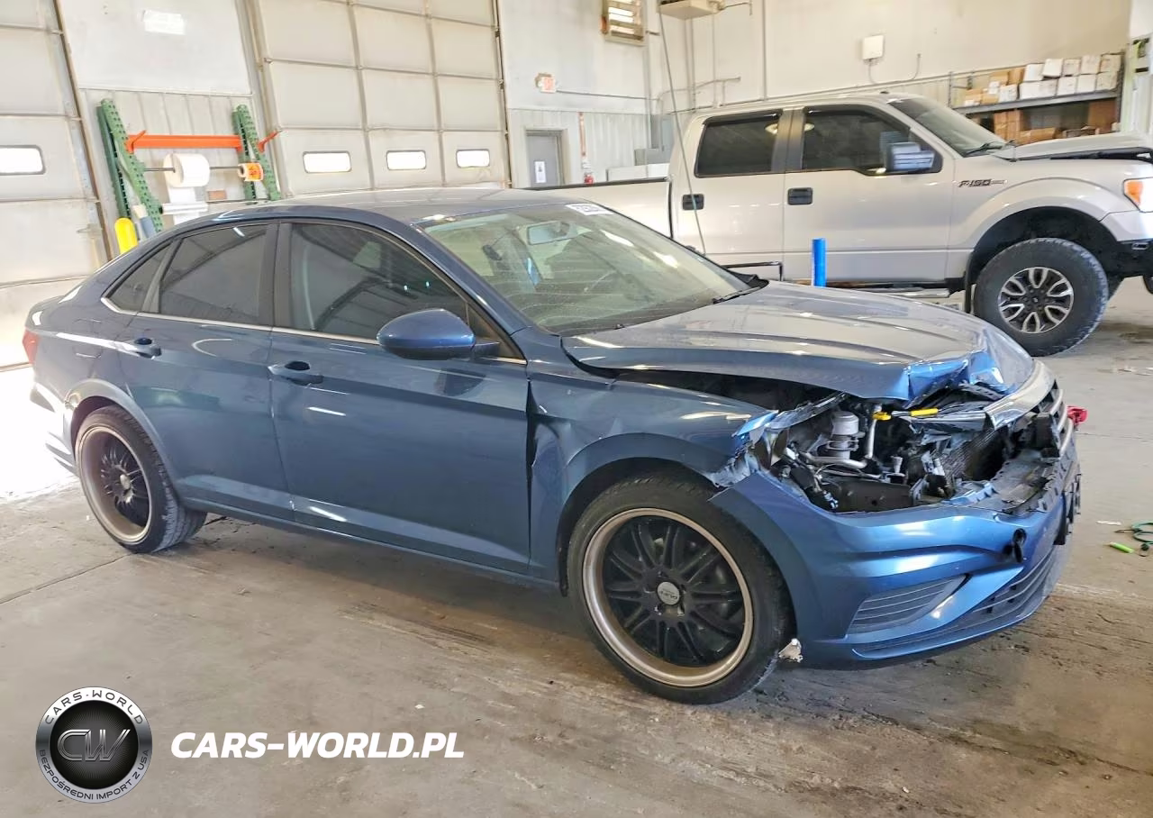2019 Volkswagen Jetta S VIN:3VWC57BU8KM023806 - 4