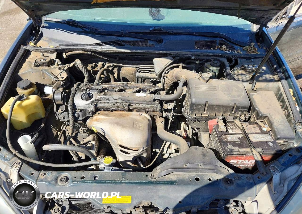 2002 Toyota Camry Le VIN:JTDBE32K720136672 - 11