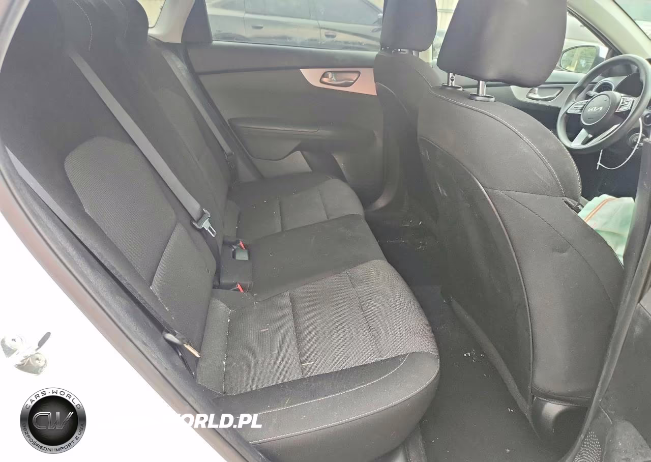 2022 Kia Forte Lxs VIN:3KPF24AD1NE500650 - 10