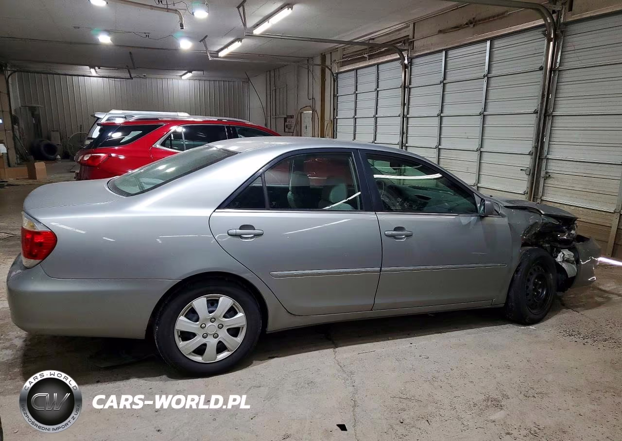 2005 Toyota Camry Xle VIN:4T1BE30K85U556274 - 3