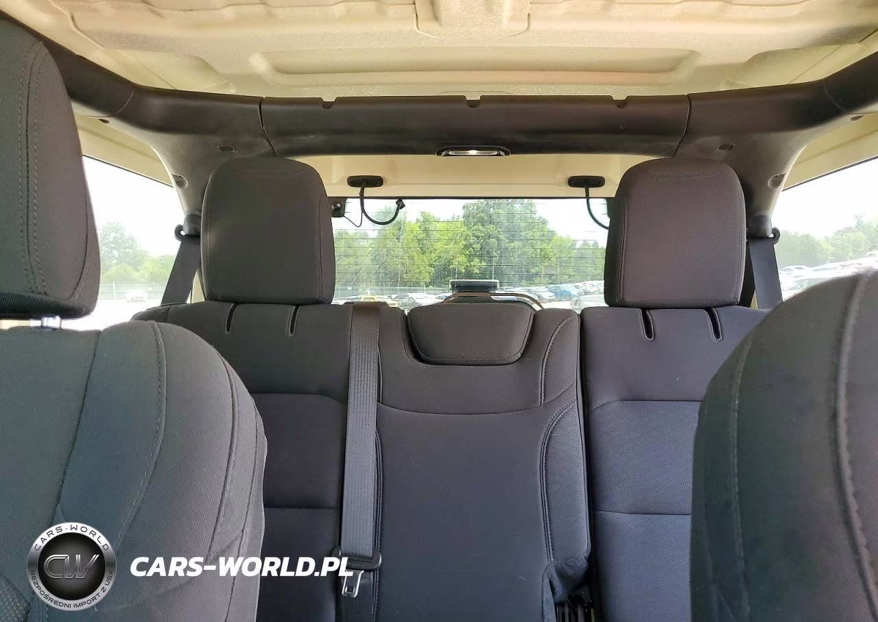 2019 Jeep Wrangler Unlimited Sahara VIN:1C4HJXEN5KW687862 - 10