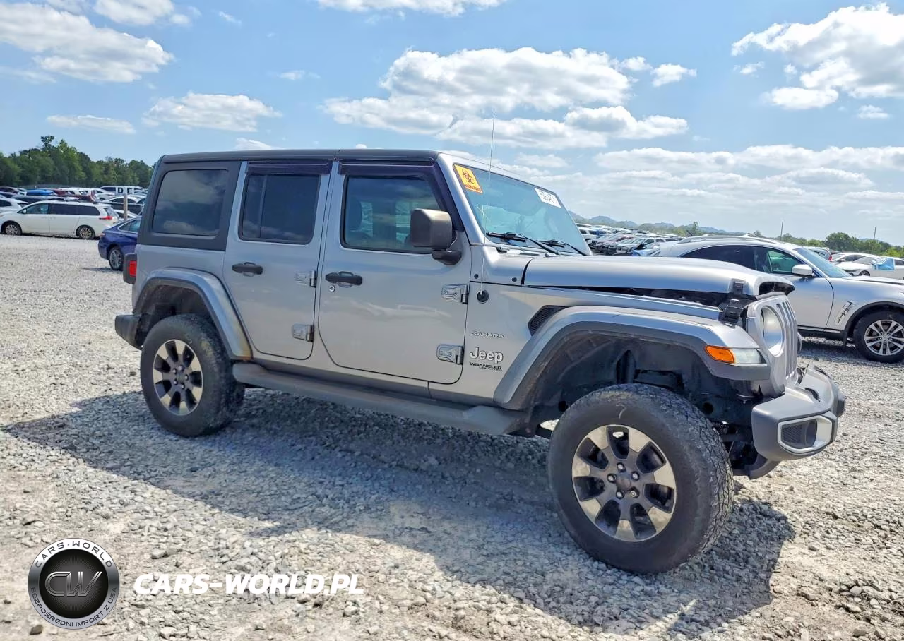 2019 Jeep Wrangler Unlimited Sahara VIN:1C4HJXEN5KW687862 - 4
