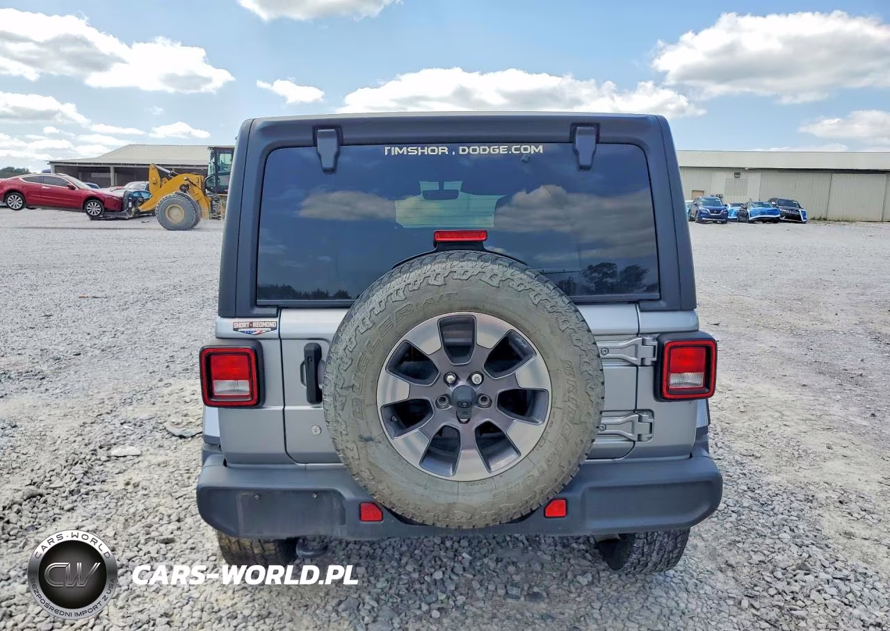 2019 Jeep Wrangler Unlimited Sahara VIN:1C4HJXEN5KW687862 - 6