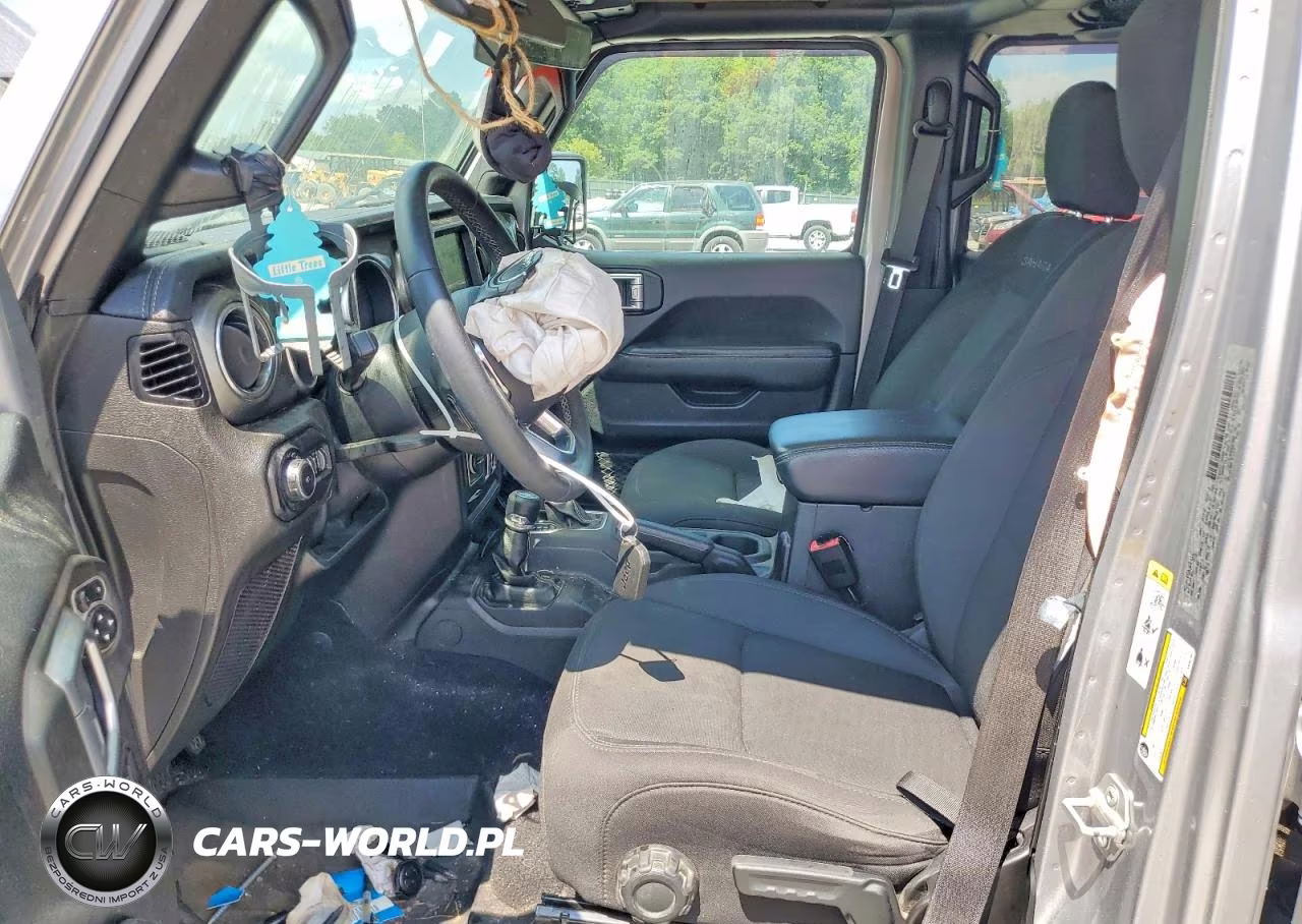 2019 Jeep Wrangler Unlimited Sahara VIN:1C4HJXEN5KW687862 - 7