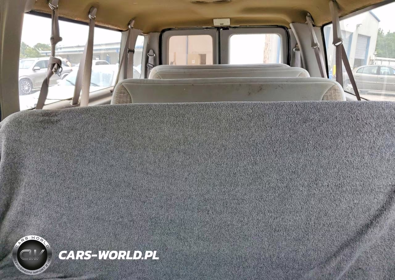 1998 Ford Econoline E350 Super Duty VIN:1FBSS31L9WHA44882 - 10