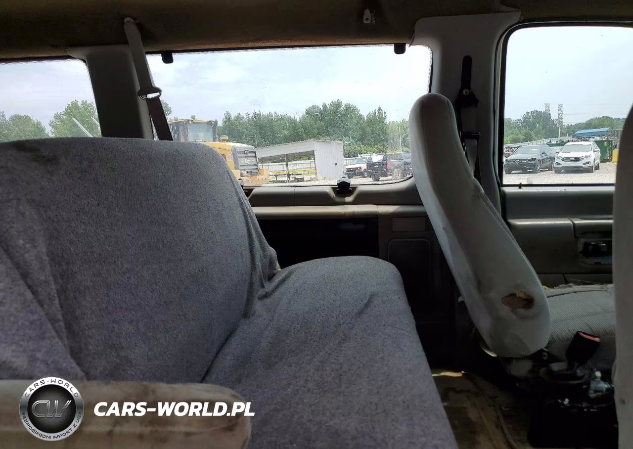 1998 Ford Econoline E350 Super Duty VIN:1FBSS31L9WHA44882 - 11