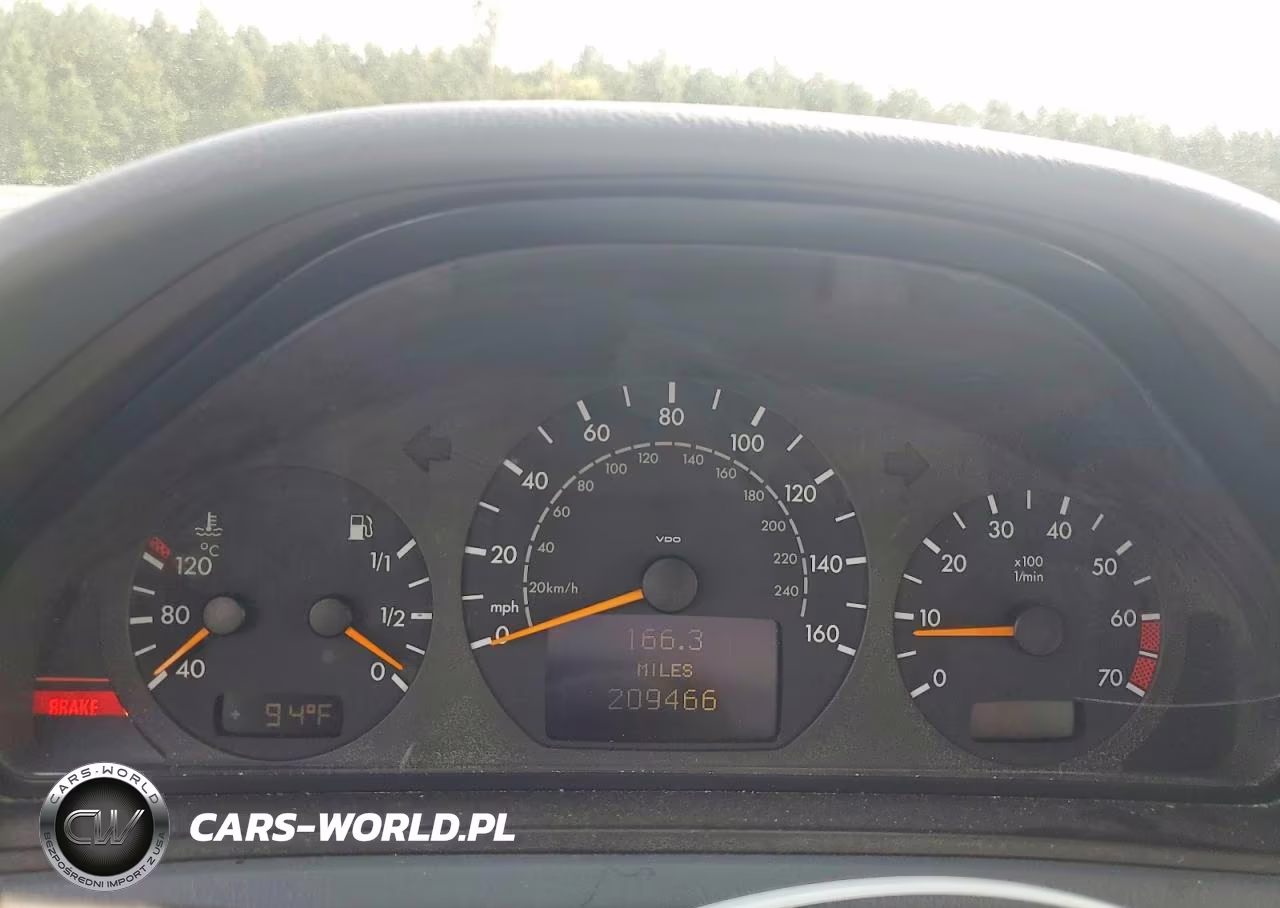 2000 Mercedes-Benz Clk 320 VIN:WDBLJ65G0YF121024 - 9