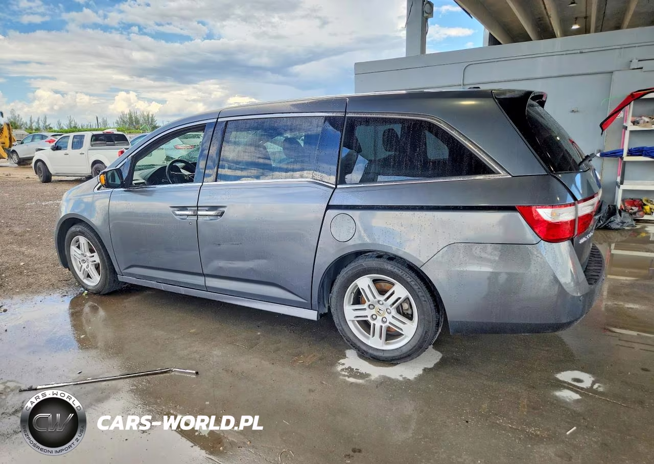 2013 Honda Odyssey Touring VIN:5FNRL5H97DB004505 - 2