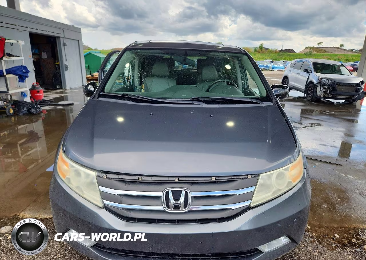 2013 Honda Odyssey Touring VIN:5FNRL5H97DB004505 - 5