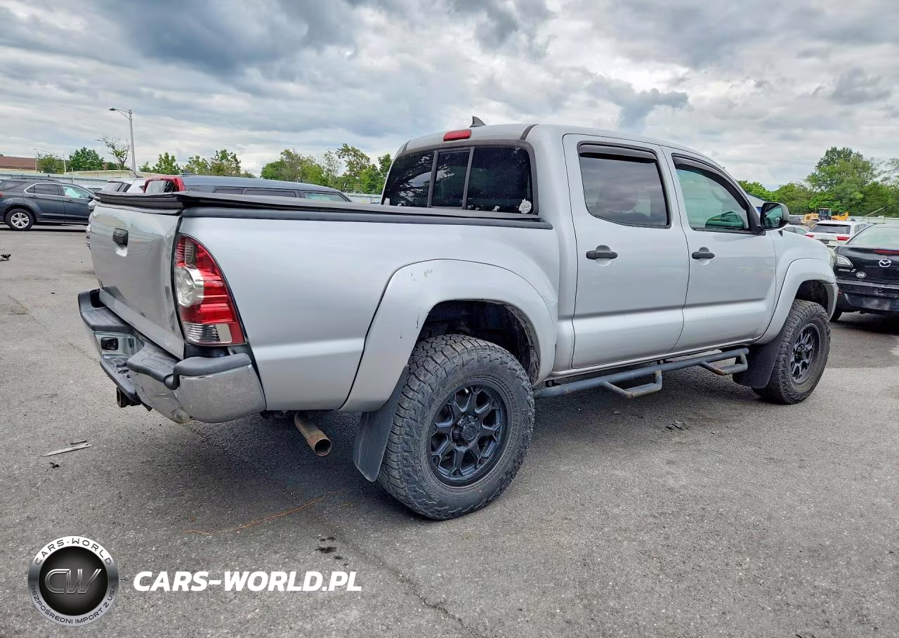 2012 Toyota Tacoma Prerunner VIN:3TMJU4GN0CM132629 - 3