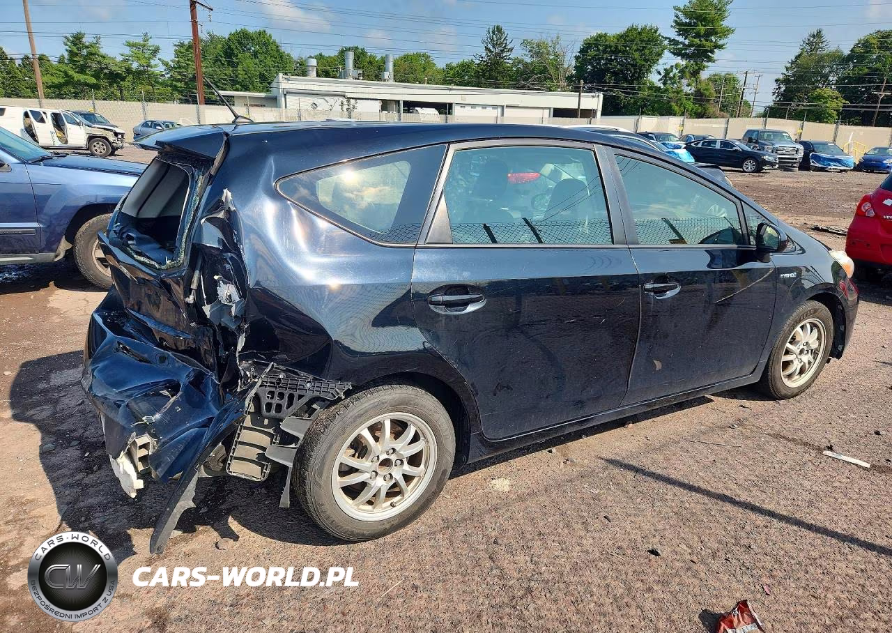 2016 Toyota Prius V Two VIN:JTDZN3EU0GJ045515 - 3