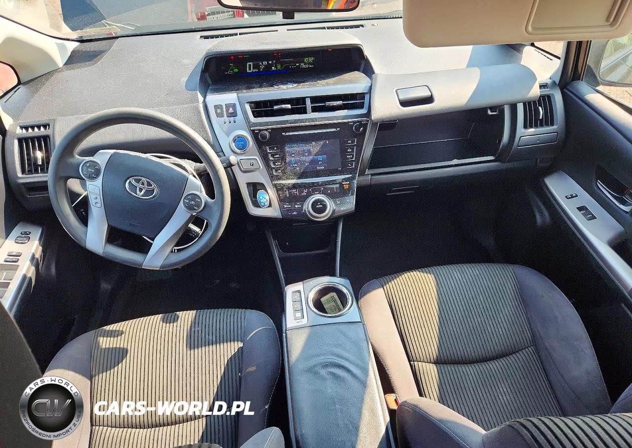 2016 Toyota Prius V Two VIN:JTDZN3EU0GJ045515 - 8