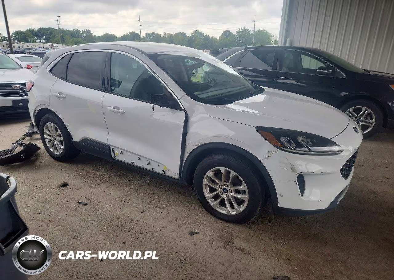 FORD ESCAPE SE VIN:1FMCU0G63MUB29369 - 4