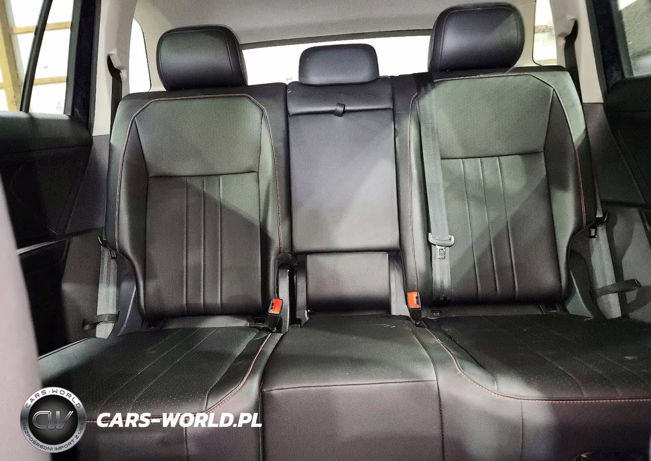 2024 Volkswagen Tiguan Wolfsburg VIN:3VV5B7AX7RM210417 - 10