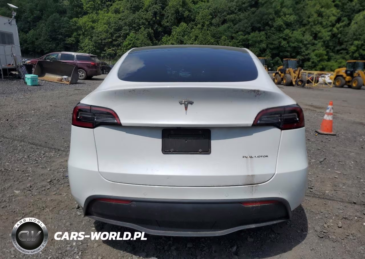 2022 Tesla Model Y VIN:7SAYGDEE5NF435411 - 6