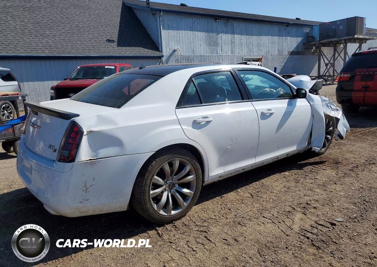2014 Chrysler 300 S VIN:2C3CCABG9EH303807 - 3