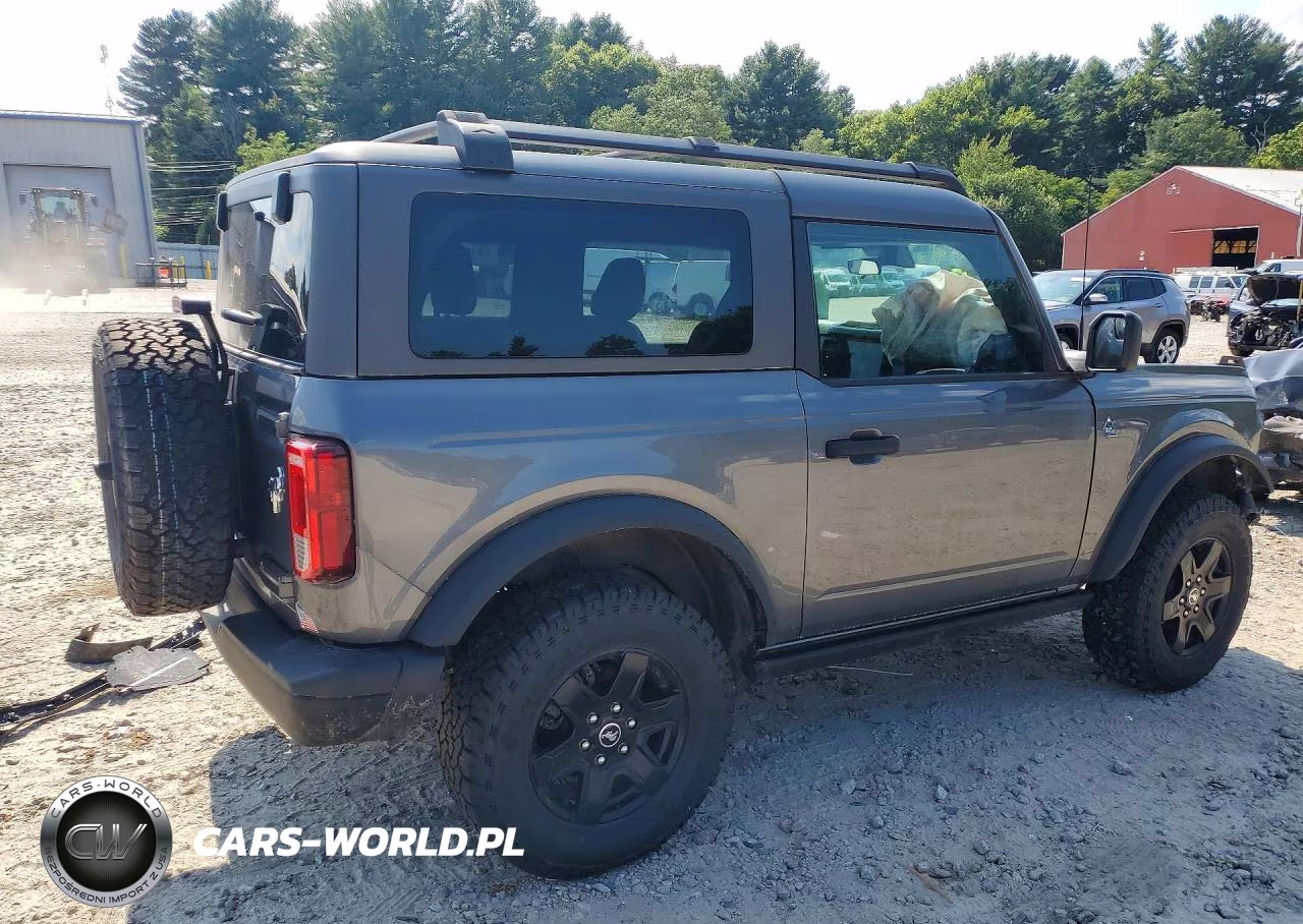 2024 Ford Bronco Black Diamond VIN:1FMDE1AH1RLB40000 - 3