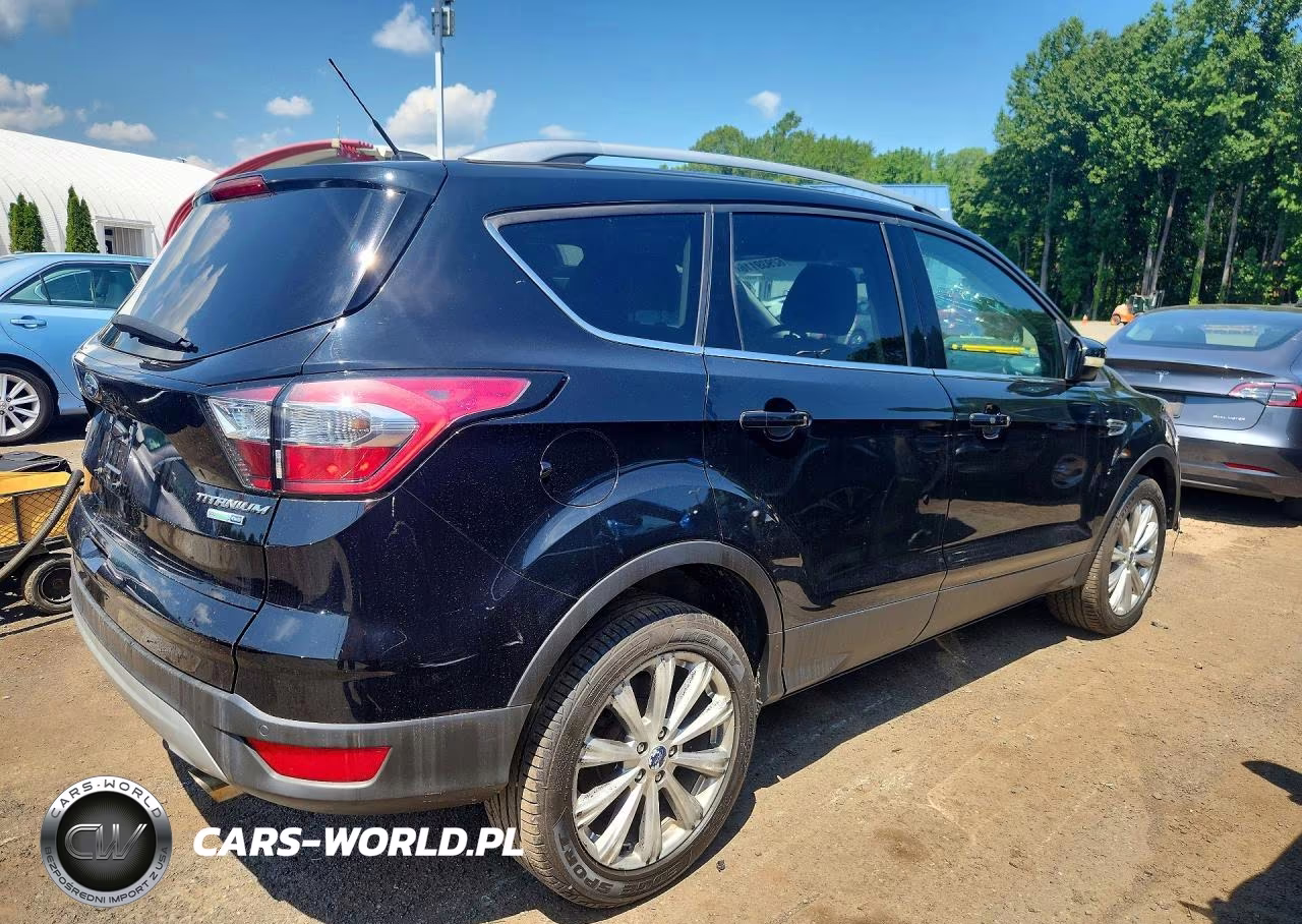 2017 Ford Escape Titanium VIN:1FMCU9JD7HUE62613 - 3