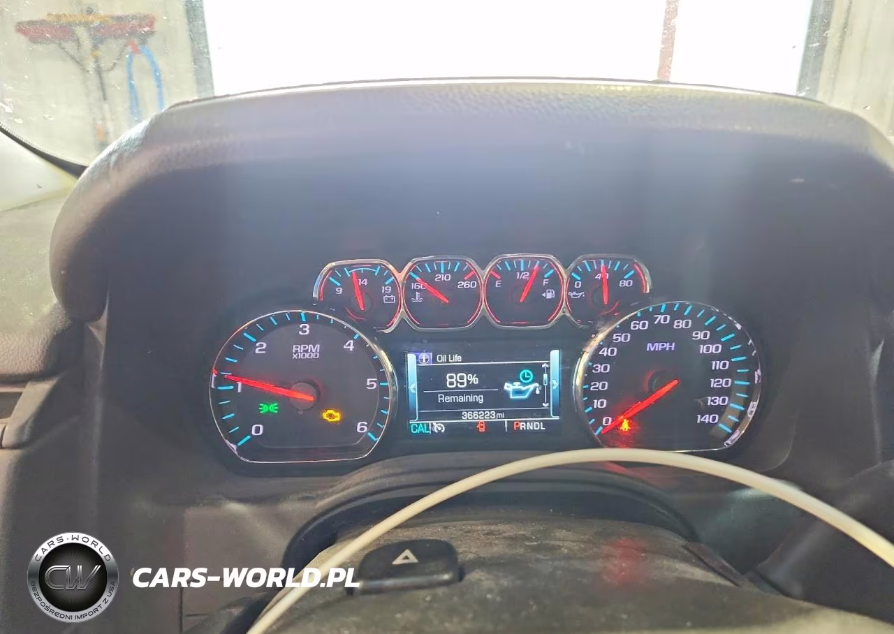 2020 Chevrolet Suburban K1500 Lt VIN:1GNSKHKC0LR240889 - 9