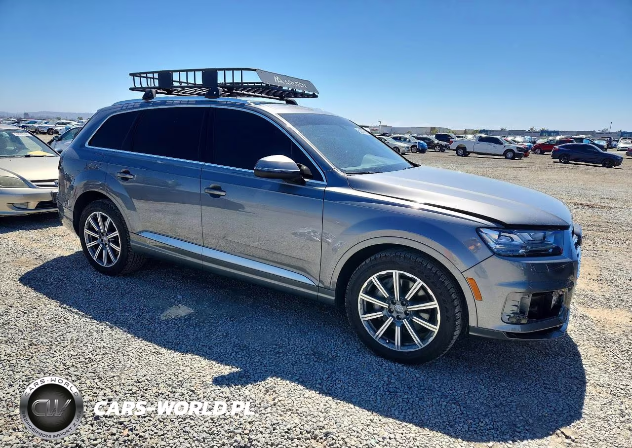 2018 Audi Q7 Premium Plus VIN:WA1LAAF74JD028294 - 4