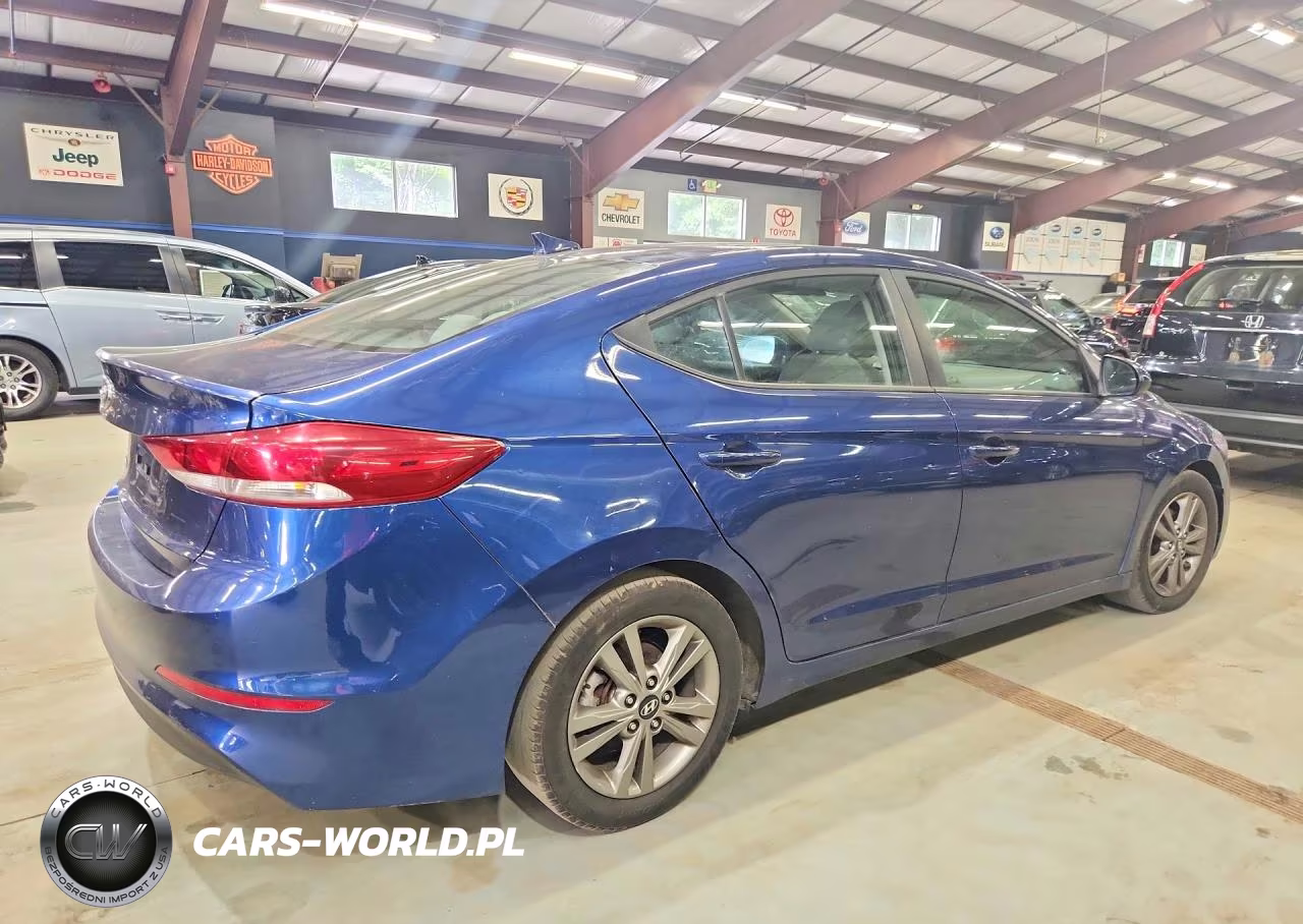 2018 Hyundai Elantra Sel VIN:5NPD84LF6JH316217 - 3