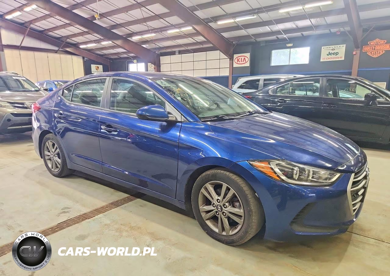 2018 Hyundai Elantra Sel VIN:5NPD84LF6JH316217 - 4